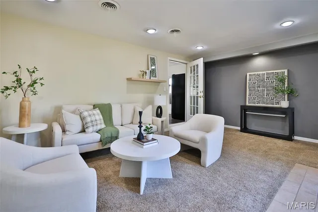 $235,000 | 5233 Parker Avenue, St. Louis, MO 63139