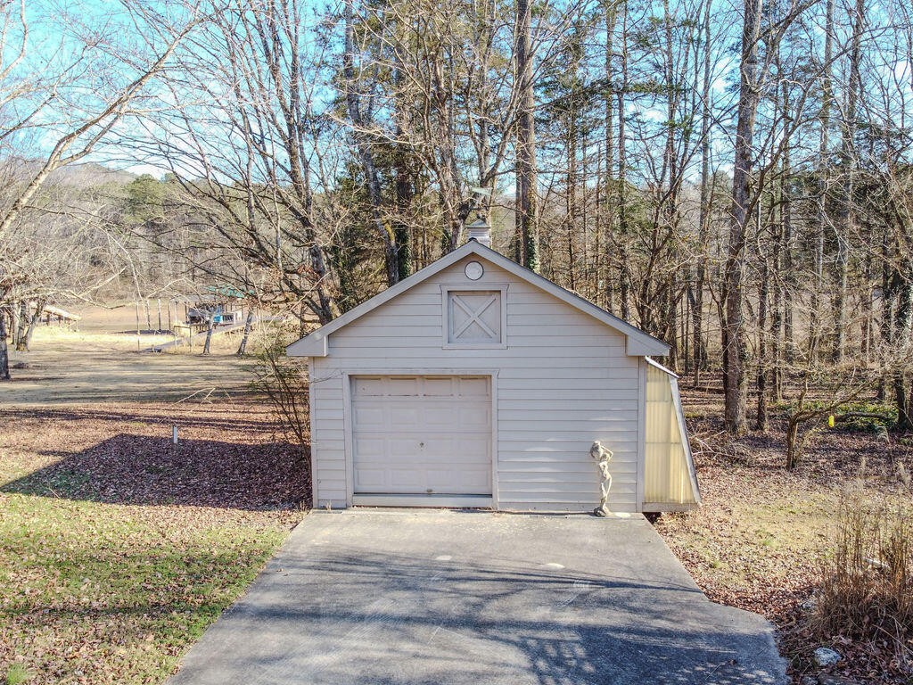 197 Lakehaven Circle Decatur, TN 37322 - Photo 4 of 56 Gallery Image 4