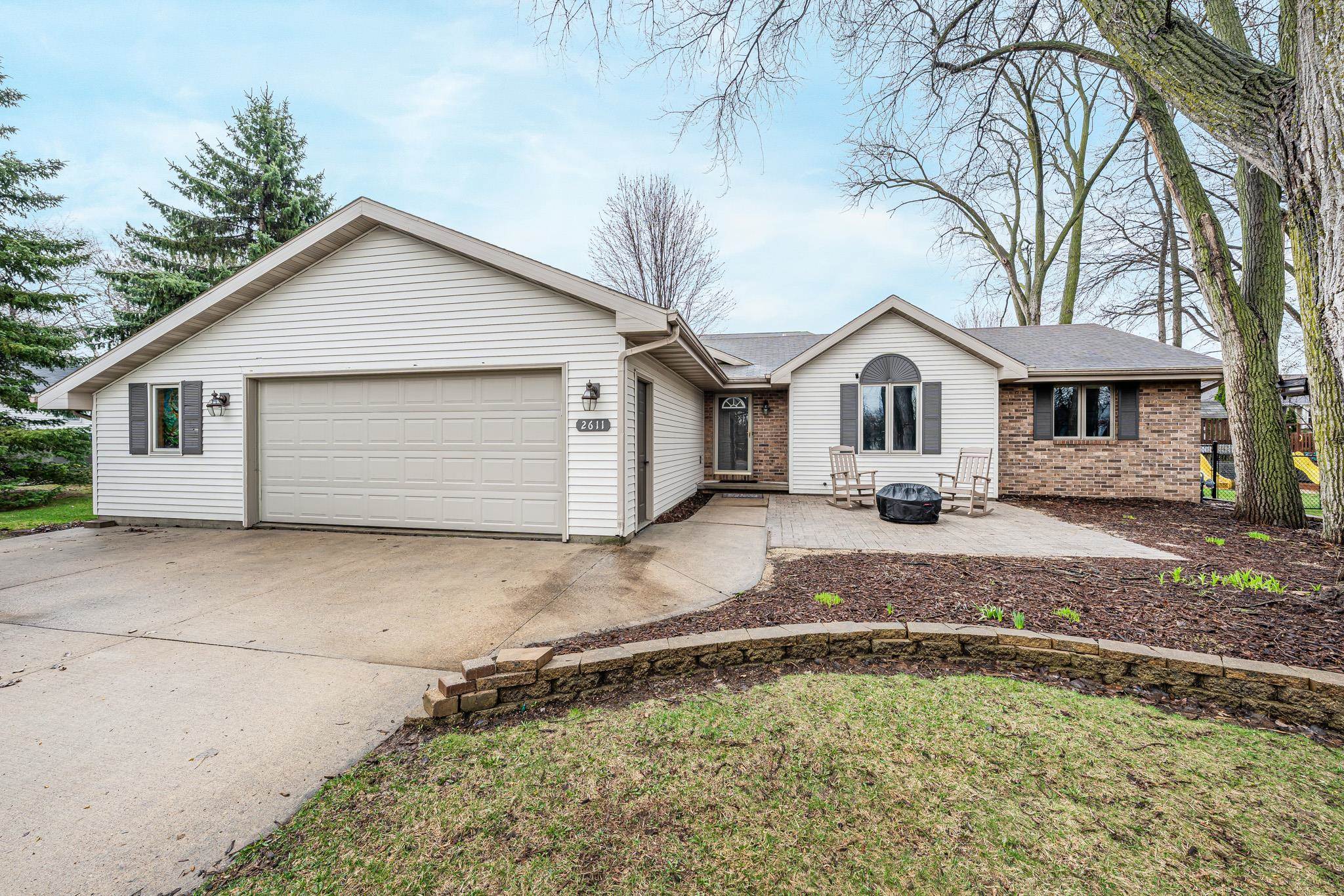 2611 West Glendale Avenue Appleton, WI 54914 - Photo 1 of 1