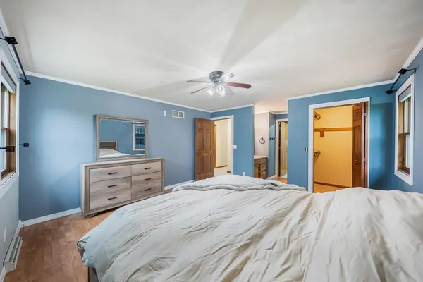 $390,000 | 2611 West Glendale Avenue, Appleton, WI 54914