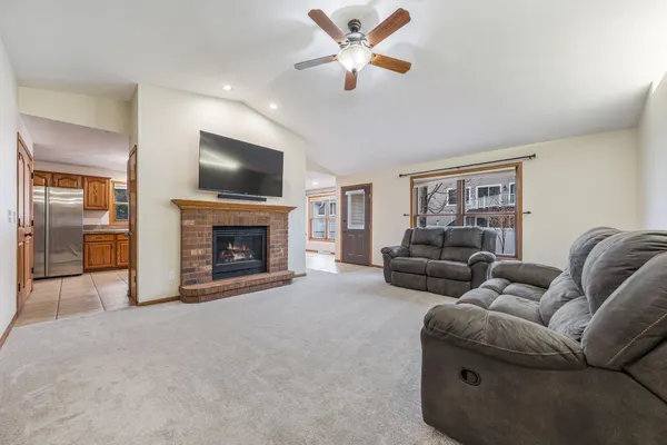 $390,000 | 2611 West Glendale Avenue, Appleton, WI 54914