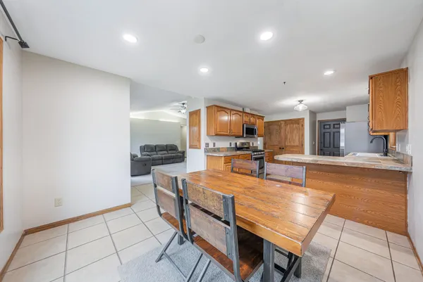 $390,000 | 2611 West Glendale Avenue, Appleton, WI 54914