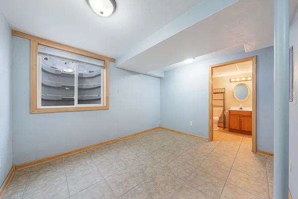$390,000 | 2611 West Glendale Avenue, Appleton, WI 54914