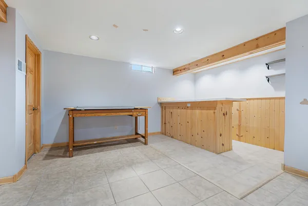 $390,000 | 2611 West Glendale Avenue, Appleton, WI 54914