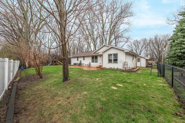 $390,000 | 2611 West Glendale Avenue, Appleton, WI 54914