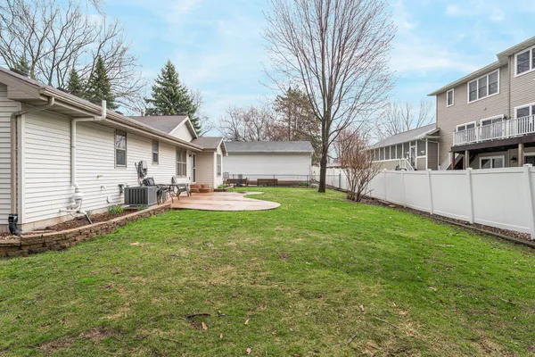 $390,000 | 2611 West Glendale Avenue, Appleton, WI 54914