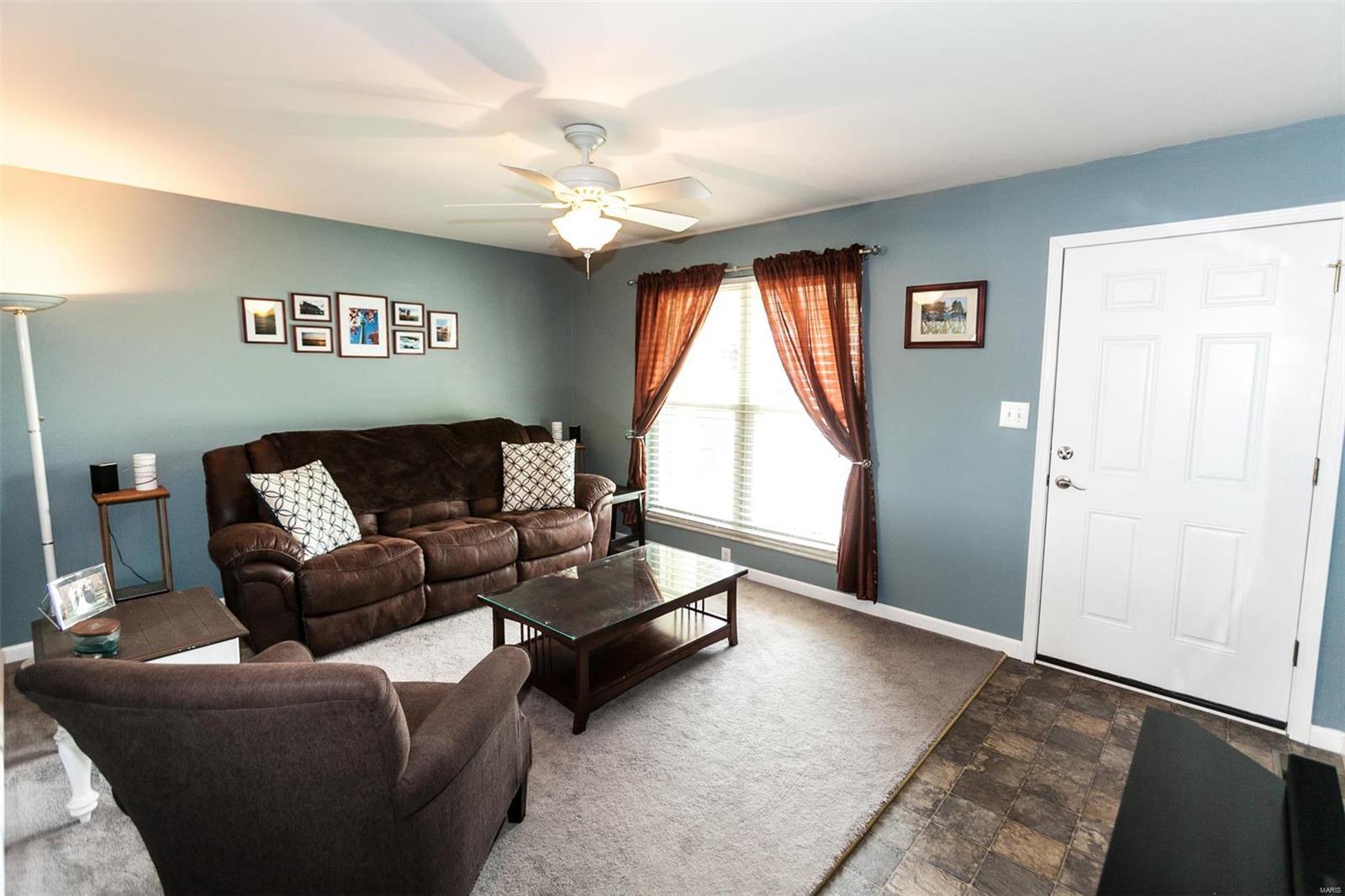 533 Sappington Barracks Road St. Louis, MO 63125 - Photo 3 of 28