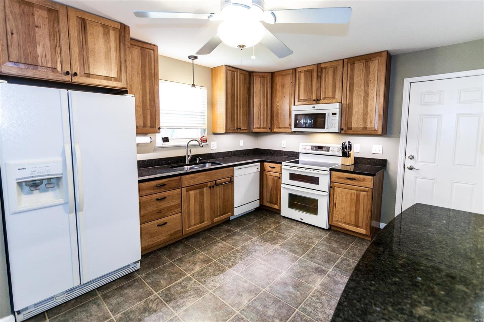 533 Sappington Barracks Road St. Louis, MO 63125 - Photo 9 of 28