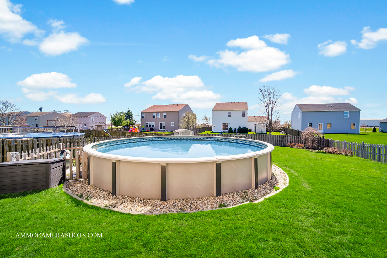 617 Kennedy Street Waterman, IL 60556 - Photo 22 of 32 a view of a fountain in front of the house