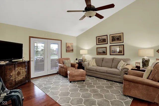 $310,000 | 3704 Cedar Cove Court, Unit 6, New Palestine, IN 46163