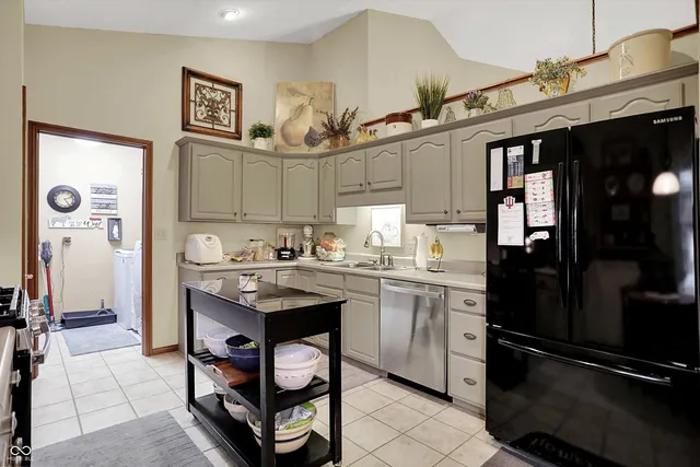 $310,000 | 3704 Cedar Cove Court, Unit 6, New Palestine, IN 46163