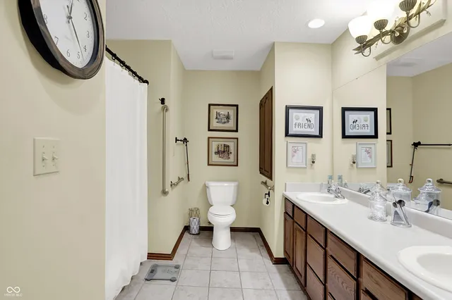 $310,000 | 3704 Cedar Cove Court, Unit 6, New Palestine, IN 46163