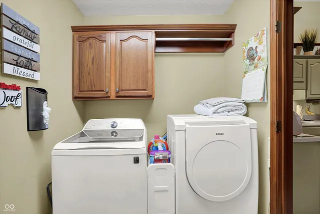 $310,000 | 3704 Cedar Cove Court, Unit 6, New Palestine, IN 46163