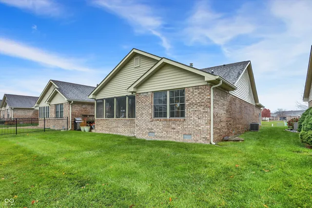 $310,000 | 3704 Cedar Cove Court, Unit 6, New Palestine, IN 46163