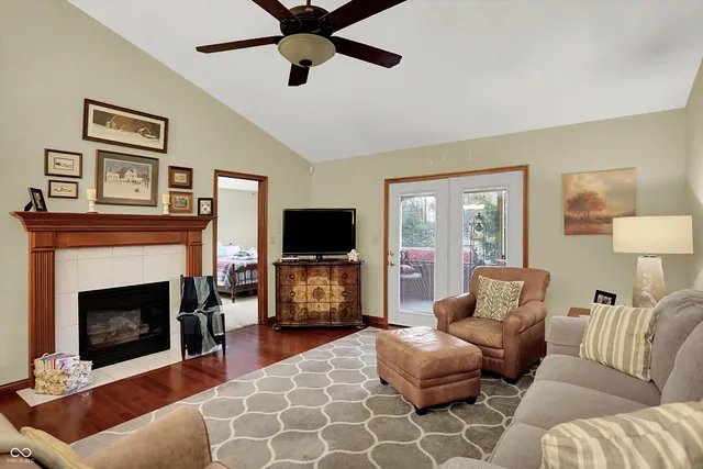 $310,000 | 3704 Cedar Cove Court, Unit 6, New Palestine, IN 46163