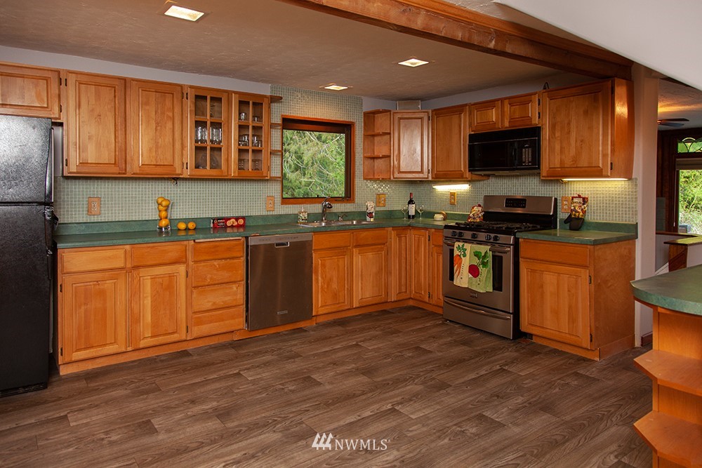 5620 Williams Lake Road Deming, WA 98244 - Photo 6 of 25