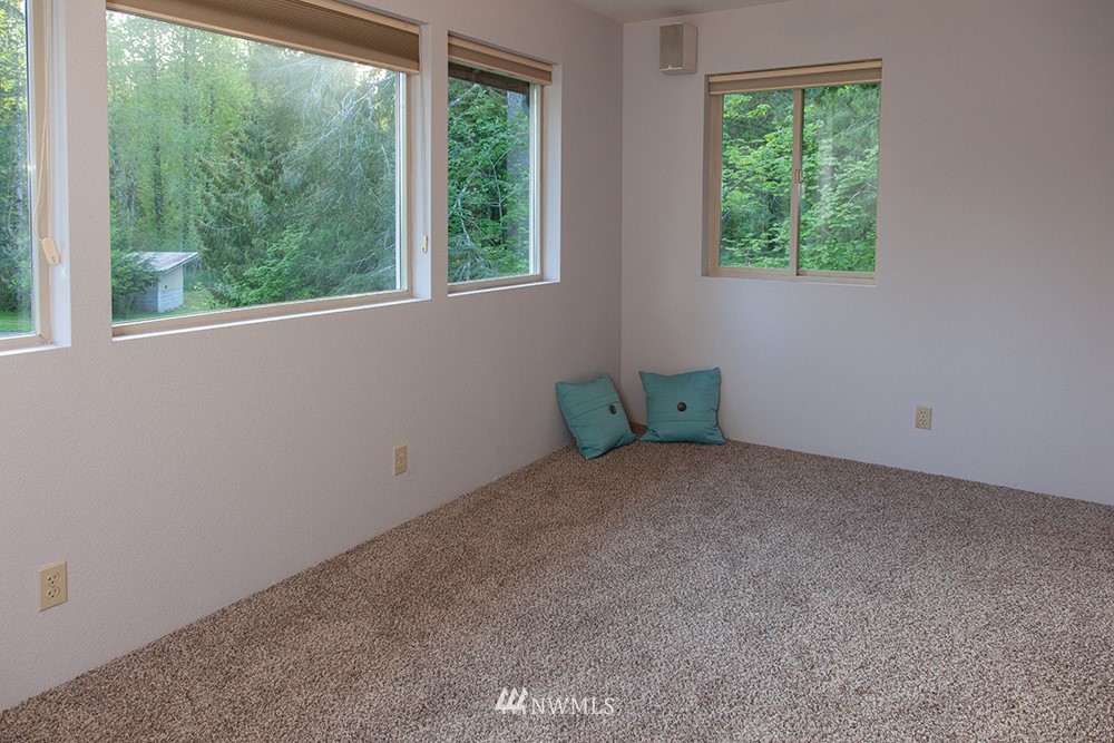 5620 Williams Lake Road Deming, WA 98244 - Photo 7 of 25