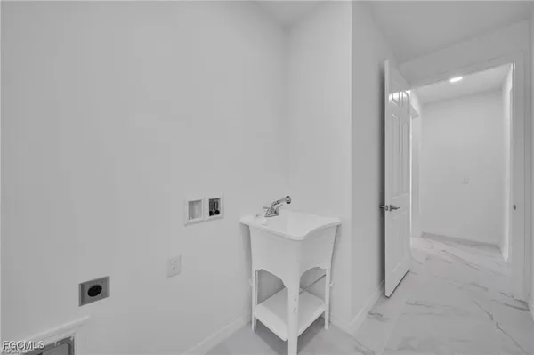 a view of room and garage