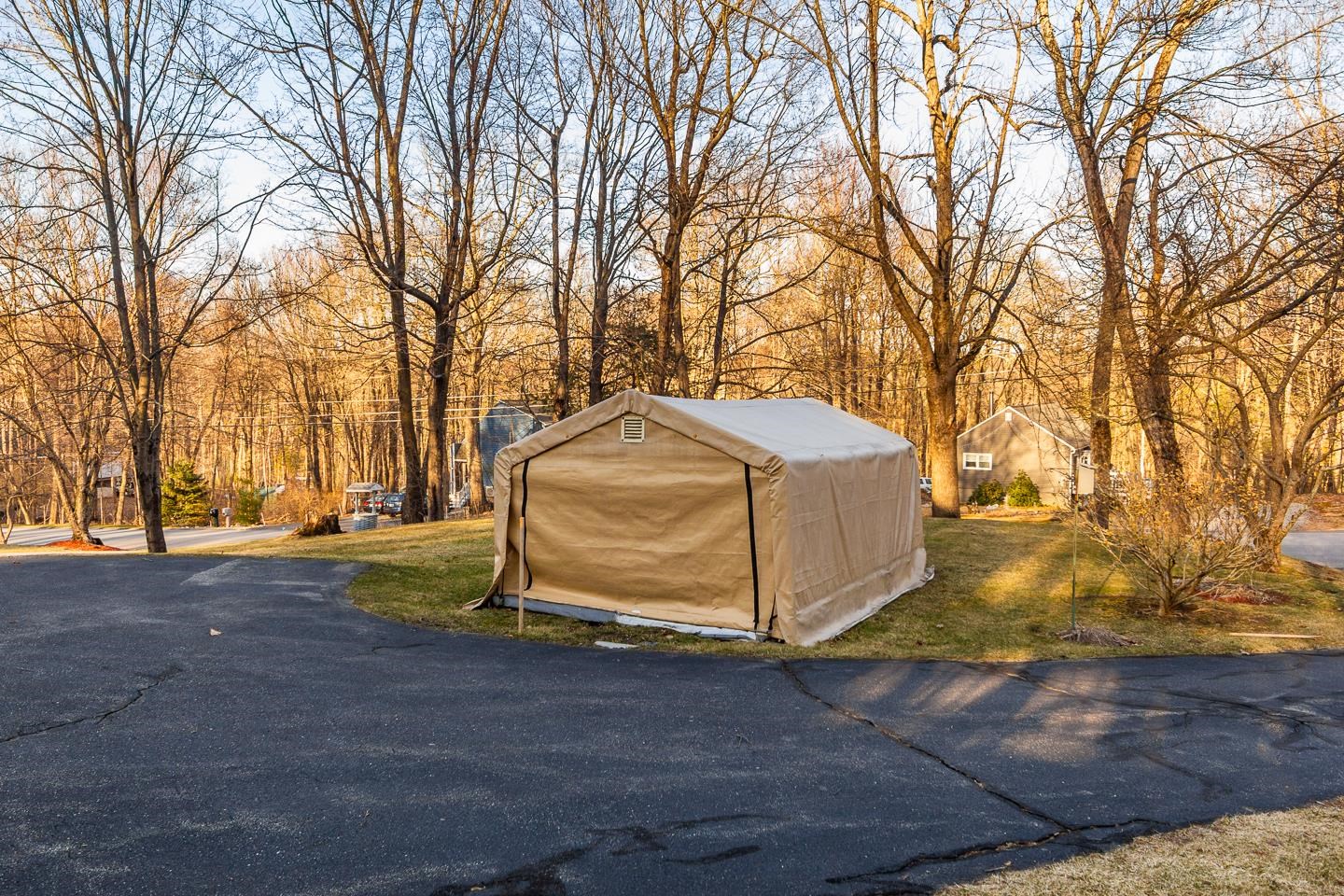 23 Redfield Circle Derry, NH 03038 - Photo 12 of 55