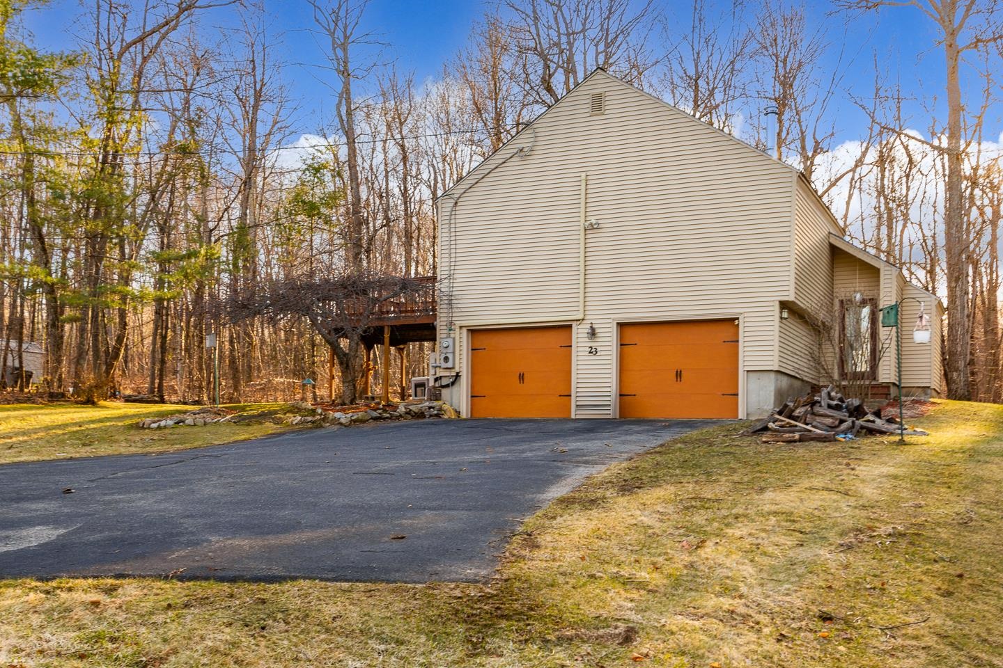 23 Redfield Circle Derry, NH 03038 - Photo 14 of 55