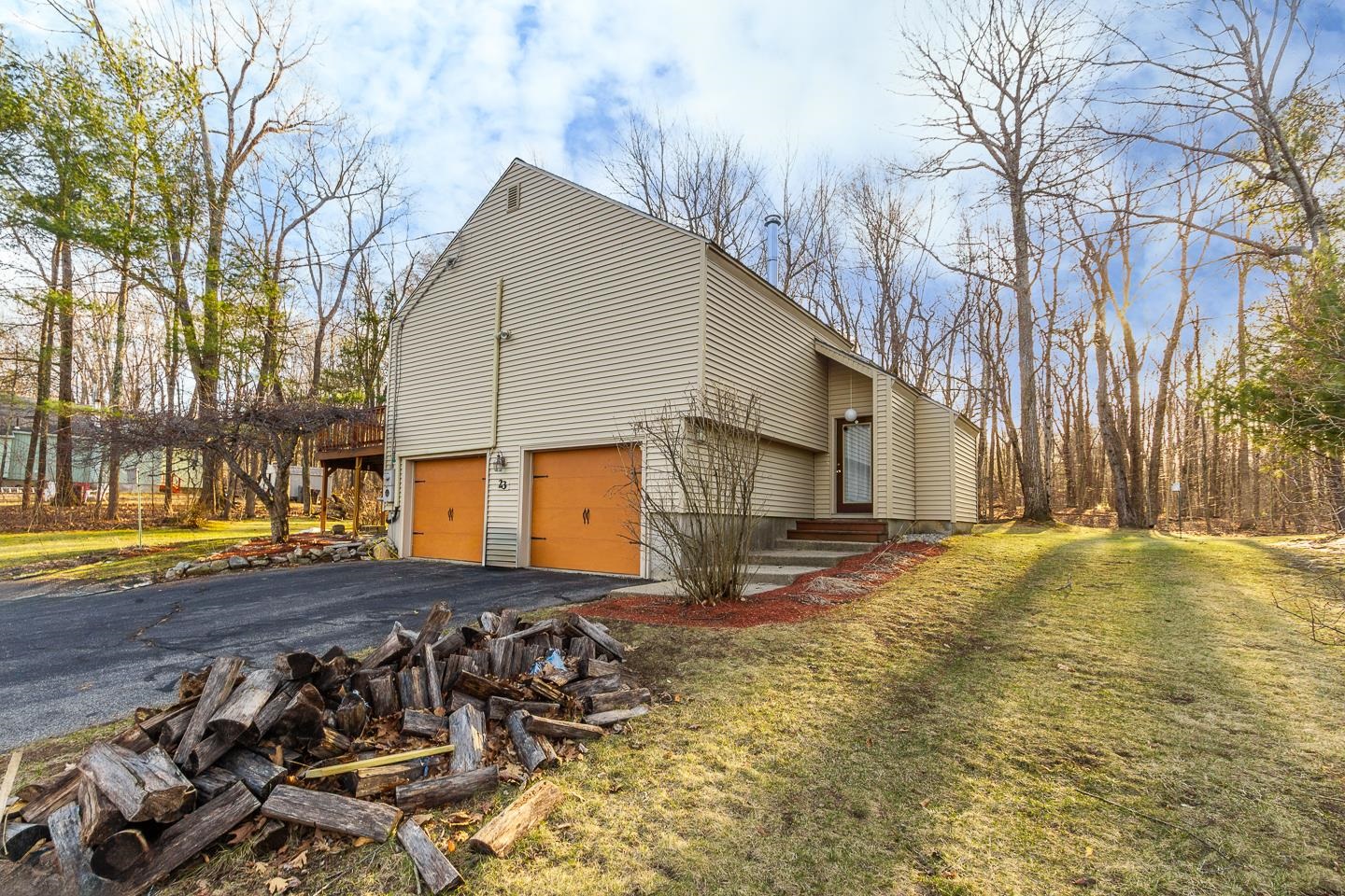 23 Redfield Circle Derry, NH 03038 - Photo 17 of 55