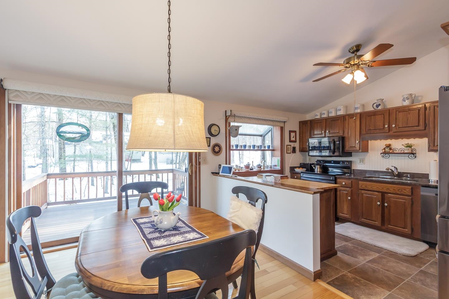 23 Redfield Circle Derry, NH 03038 - Photo 29 of 55