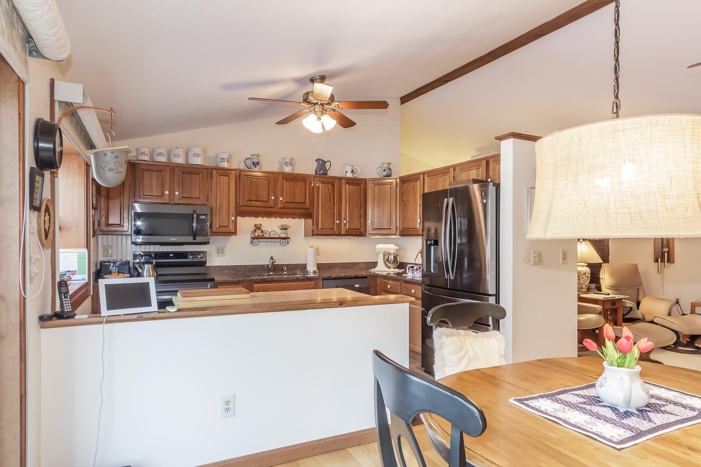 23 Redfield Circle Derry, NH 03038 - Photo 30 of 55