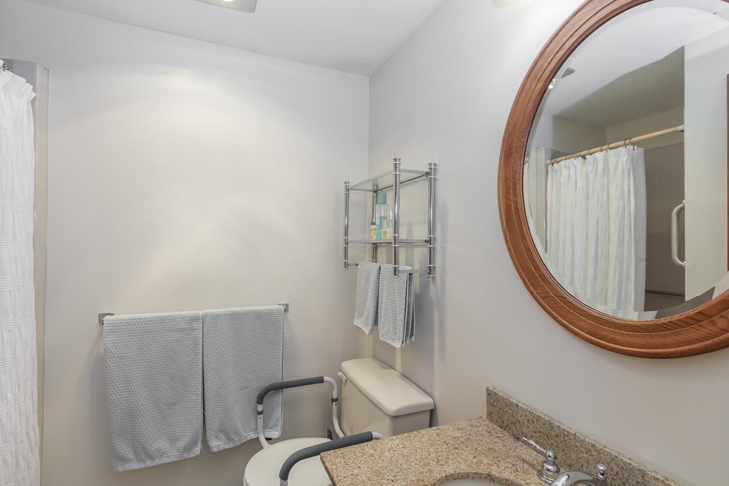 23 Redfield Circle Derry, NH 03038 - Photo 46 of 55