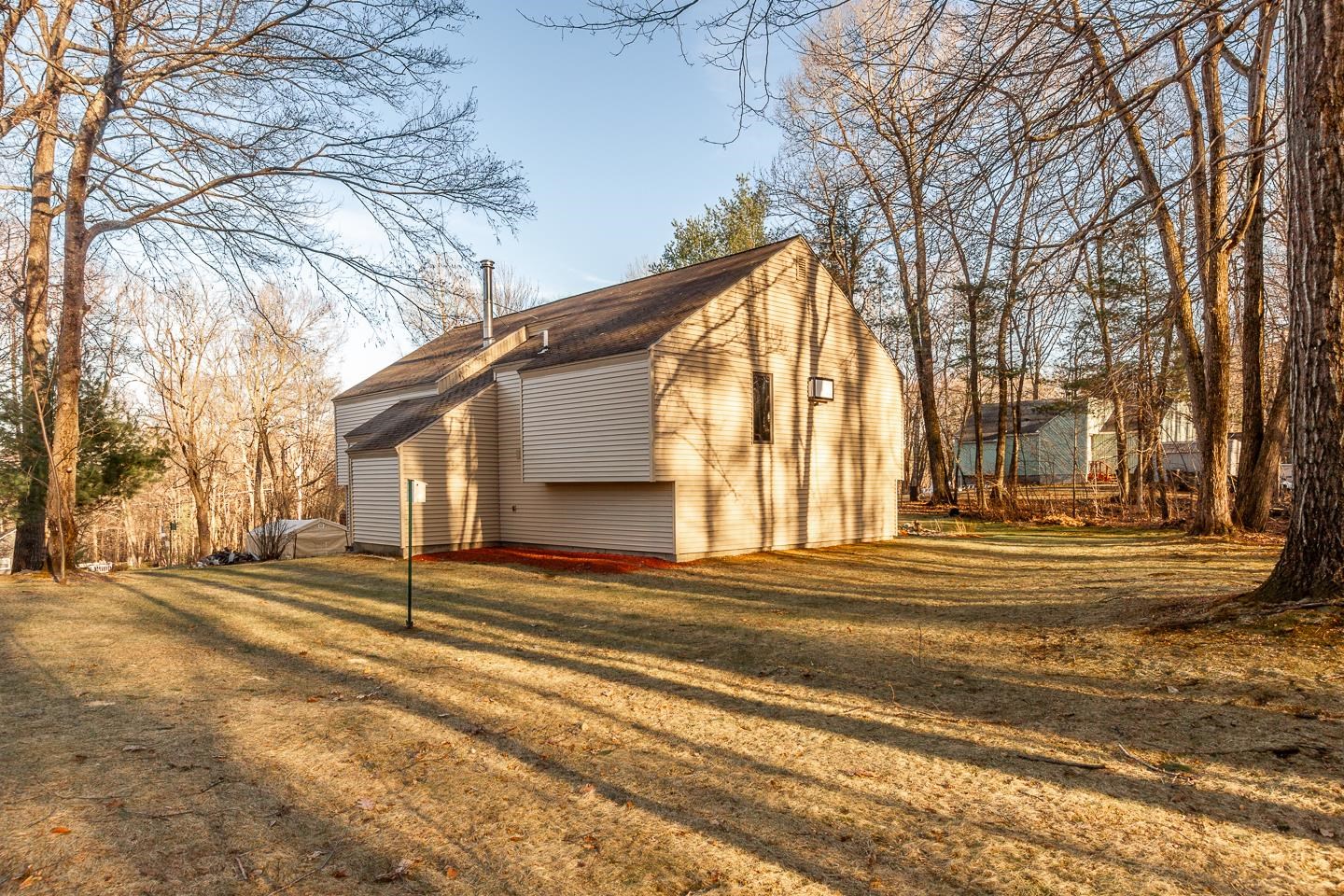 23 Redfield Circle Derry, NH 03038 - Photo 6 of 55