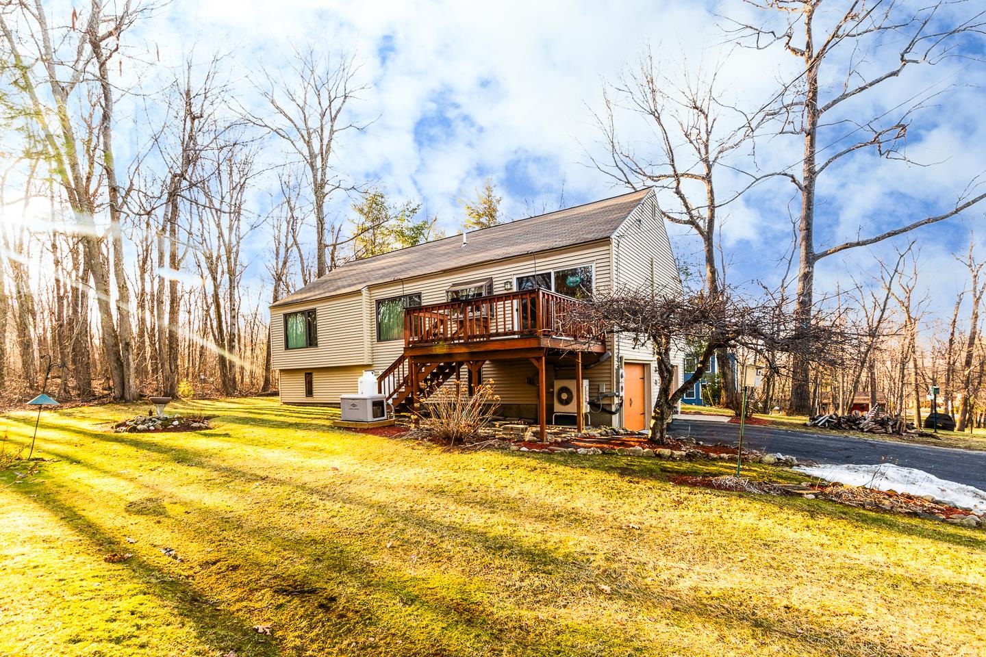 23 Redfield Circle Derry, NH 03038 - Photo 7 of 55