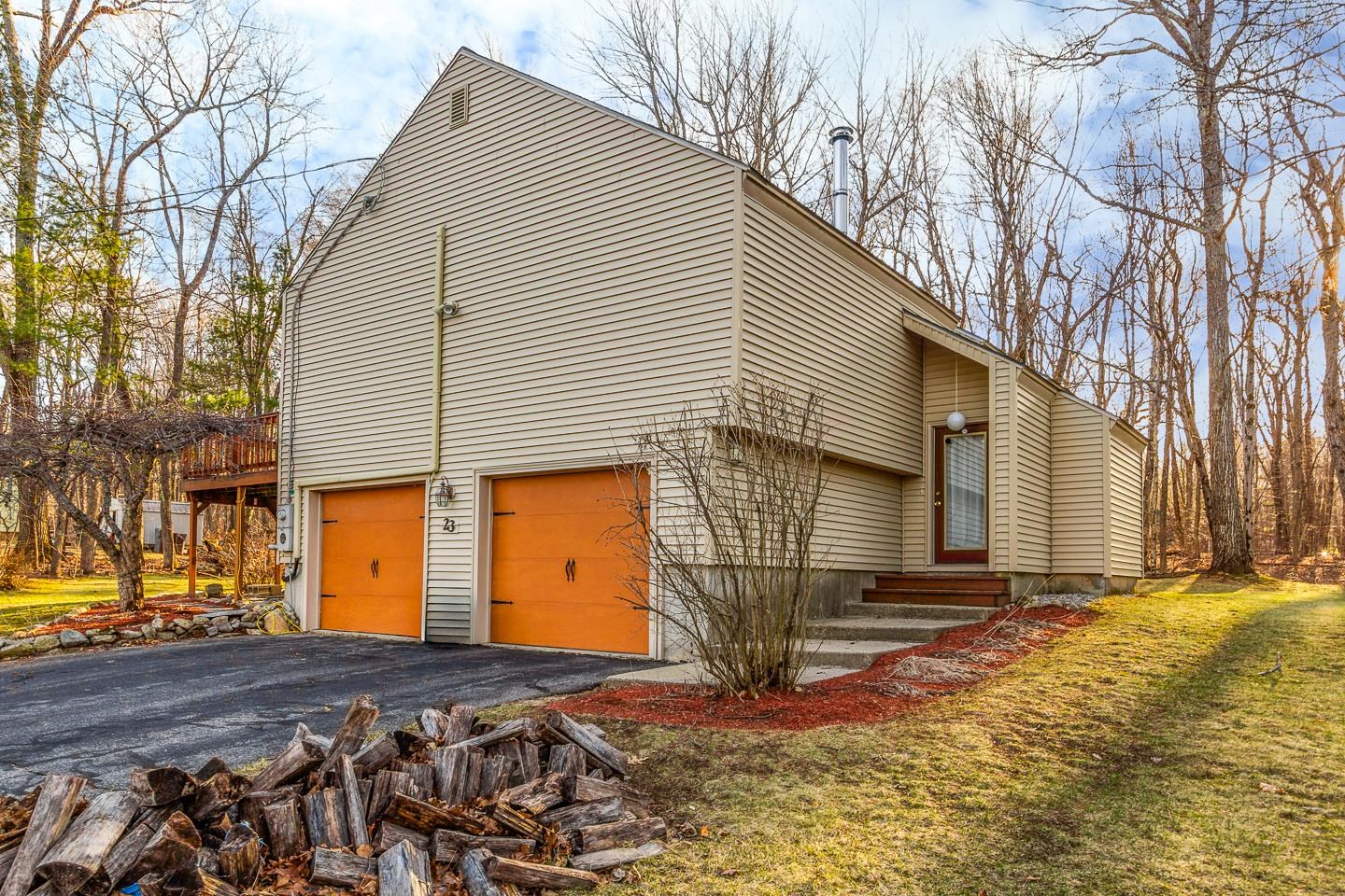 23 Redfield Circle Derry, NH 03038 - Photo 8 of 55