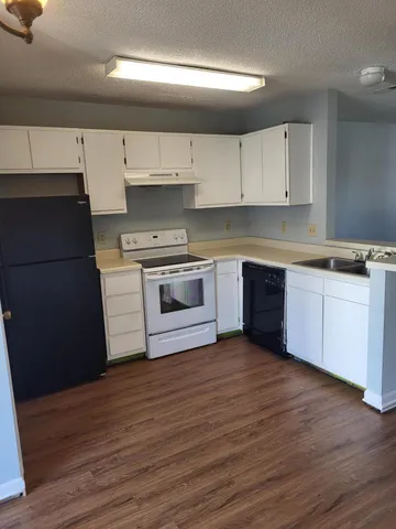 $1,400 | 156 Rahway Road, Unit I, Goose Creek, SC 29445