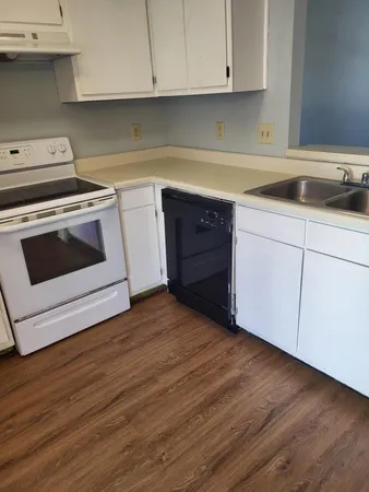 $1,400 | 156 Rahway Road, Unit I, Goose Creek, SC 29445