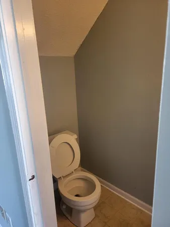 $1,400 | 156 Rahway Road, Unit I, Goose Creek, SC 29445