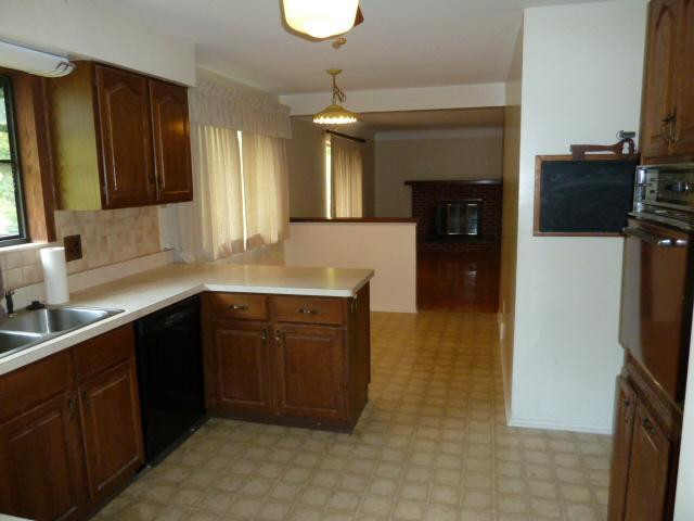 2796 Manchester Road Ann Arbor, MI 48104 - Photo 8 of 42 Photo 8