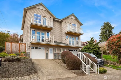 $875,000 | 3201 23rd Avenue West, Seattle, WA 98199