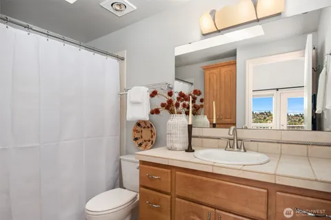 $875,000 | 3201 23rd Avenue West, Seattle, WA 98199