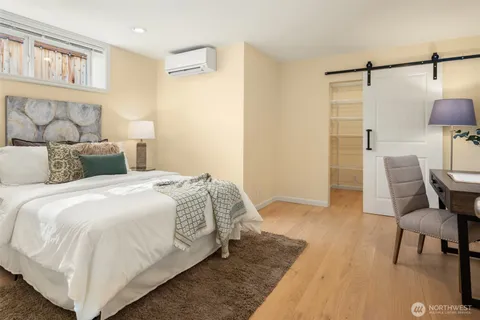 $875,000 | 3201 23rd Avenue West, Seattle, WA 98199