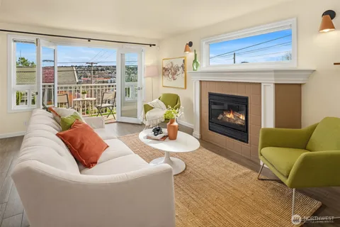 $875,000 | 3201 23rd Avenue West, Seattle, WA 98199