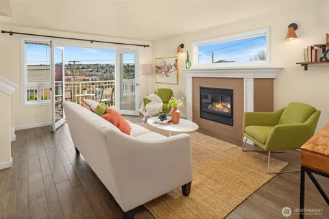 $875,000 | 3201 23rd Avenue West, Seattle, WA 98199