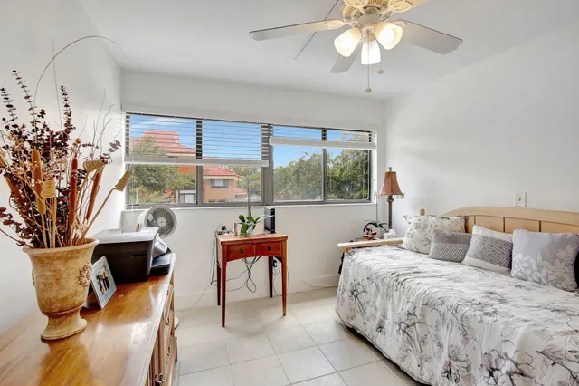 $374,900 | 15499 Miami Lakeway North, Unit 3065, Miami Lakes, FL 33014