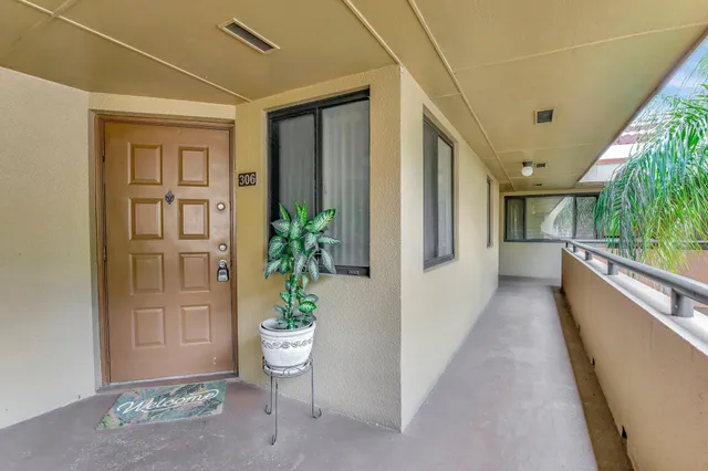 $374,900 | 15499 Miami Lakeway North, Unit 3065, Miami Lakes, FL 33014