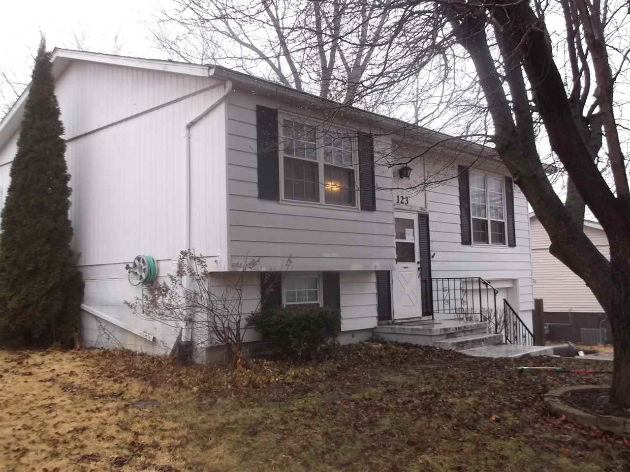 123 Pontiac Road Marquette Heights, IL 61554 - Photo 2 of 16 Gallery Image 2