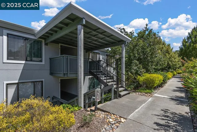 $338,000 | 2200 Pine Knoll Drive, Unit 11, Walnut Creek, CA 94595