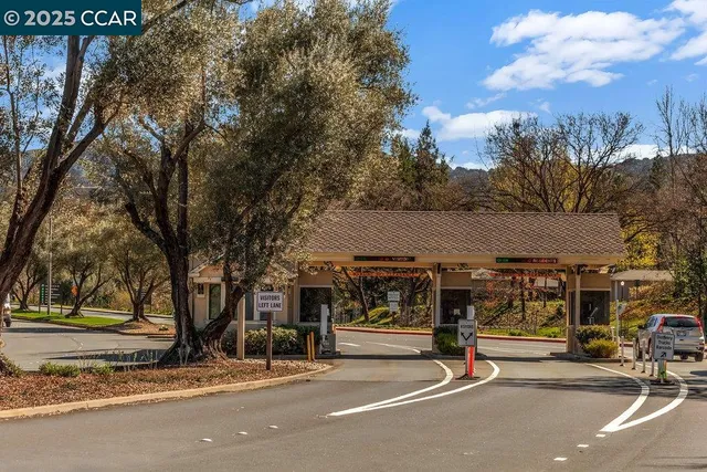 $338,000 | 2200 Pine Knoll Drive, Unit 11, Walnut Creek, CA 94595