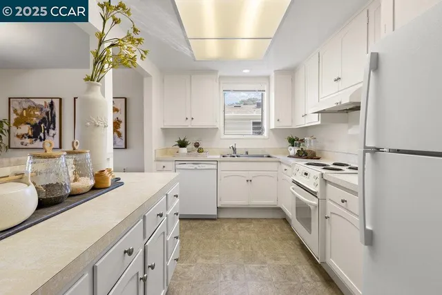 $338,000 | 2200 Pine Knoll Drive, Unit 11, Walnut Creek, CA 94595