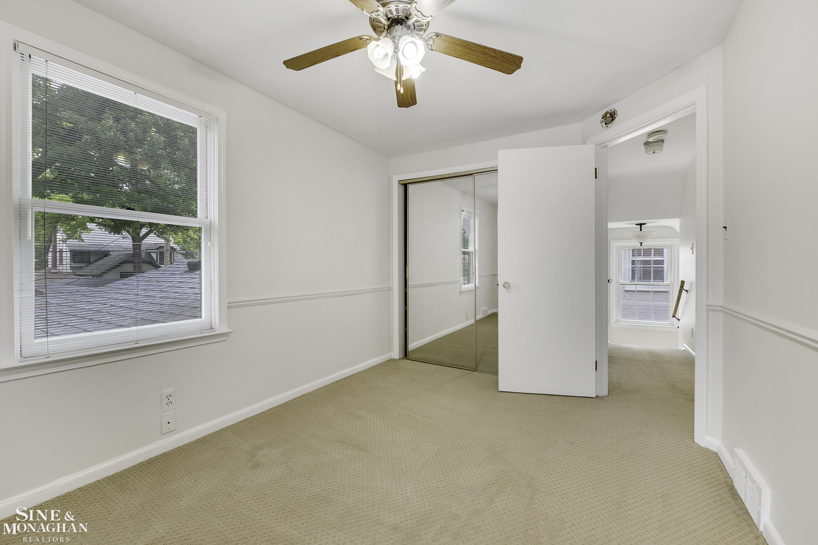 308 Merriweather Road Grosse Pointe Farms, MI 48236 - Photo 23 of 36