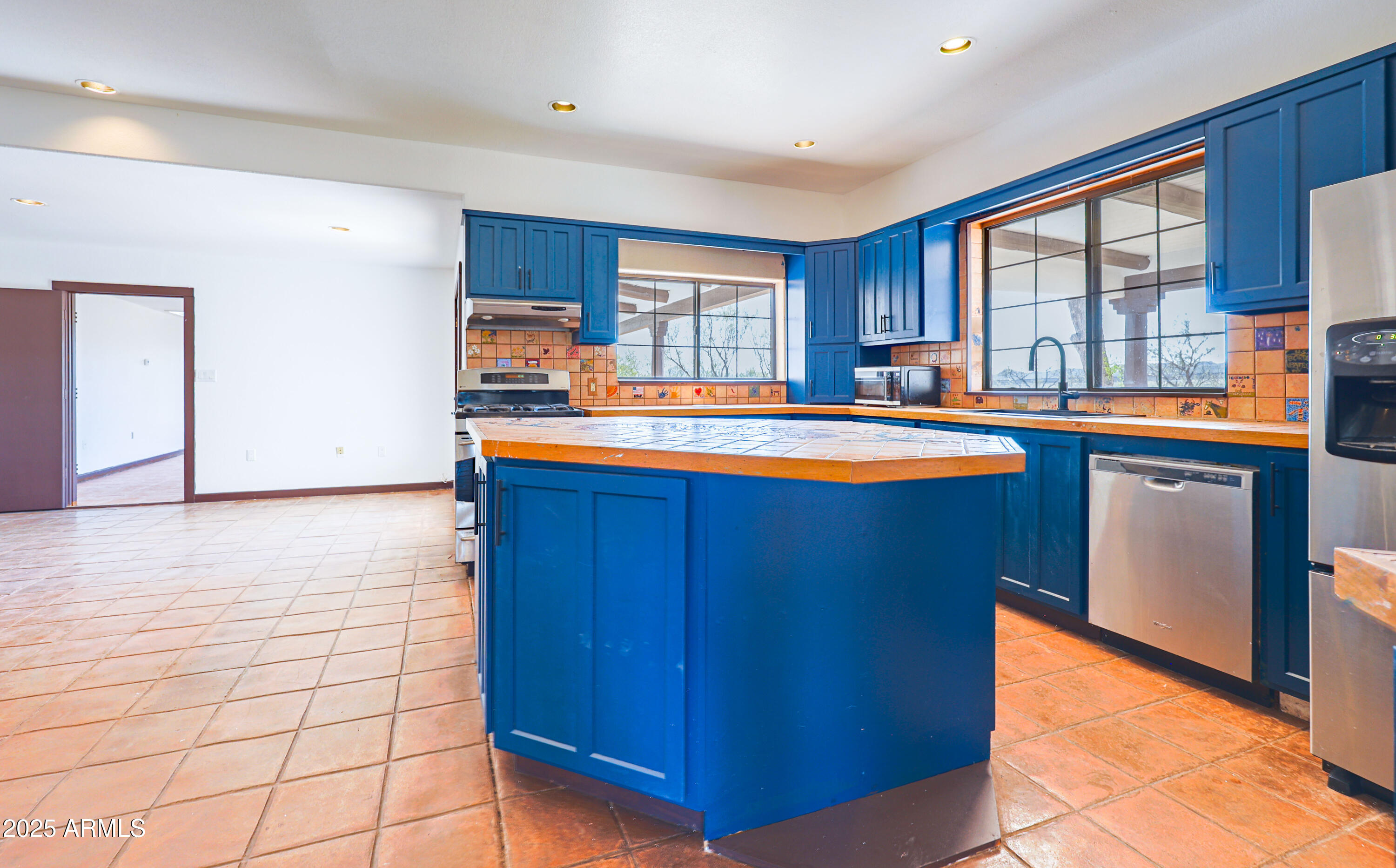 1151 East Border Road Bisbee, AZ 85603 - Photo 10 of 46 0M5A6567