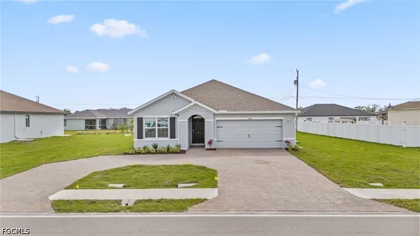 $439,995 | 424 Tropicana Parkway East, Cape Coral, FL 33909