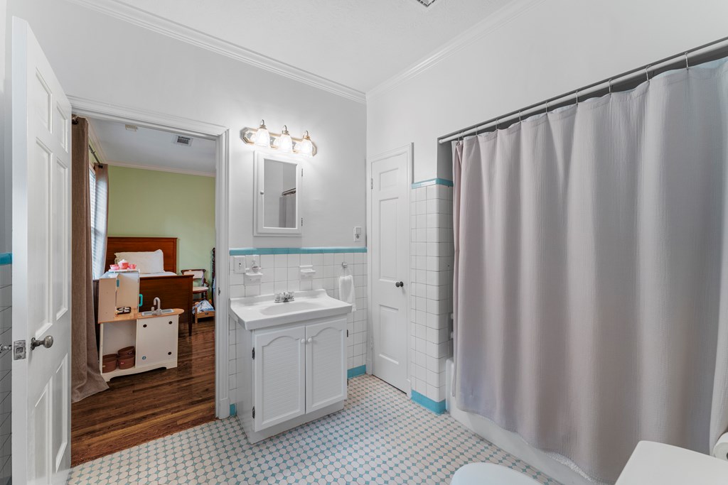 2645 Edgewood Road Columbus, GA 31906 - Photo 16 of 29 Bathroom #3